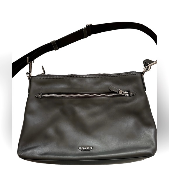 Coach black pebble leather Laptop Bag EUC!